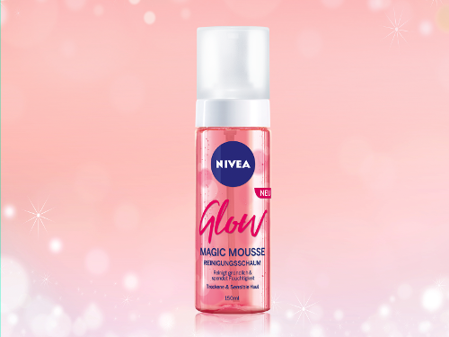 3 NIVEA Glow Magic Mousse Reinigungsschaum 1640x1230